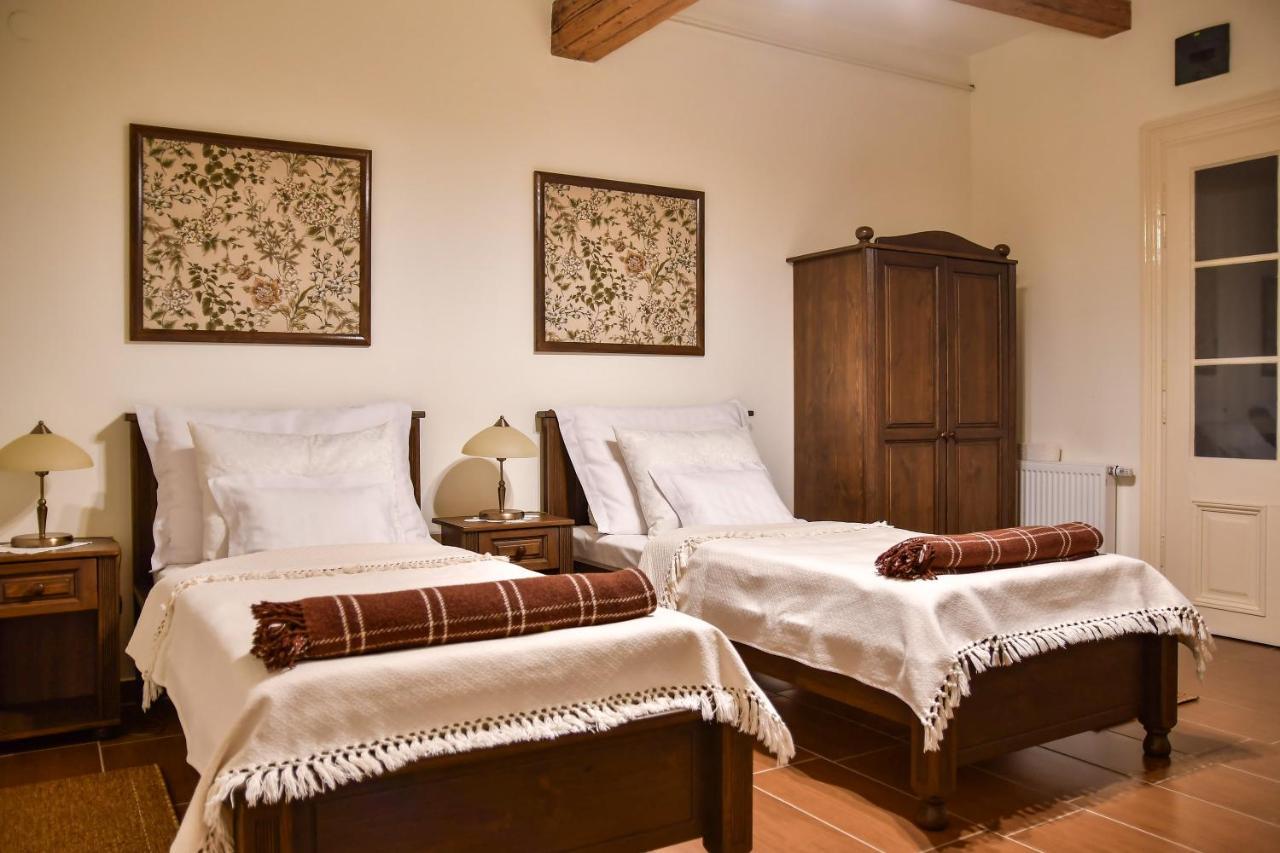 センテシュ Szin-Es Vendeghaz Bed & Breakfast エクステリア 写真